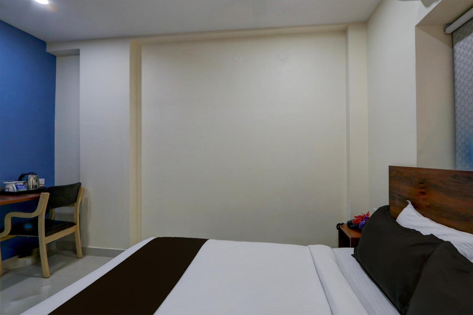 Super Townhouse The Cinco Bliss Near Ikea, Wells Forgo, Kims, Care Hospitals Hotel ไฮเดอราบัด ภายนอก รูปภาพ